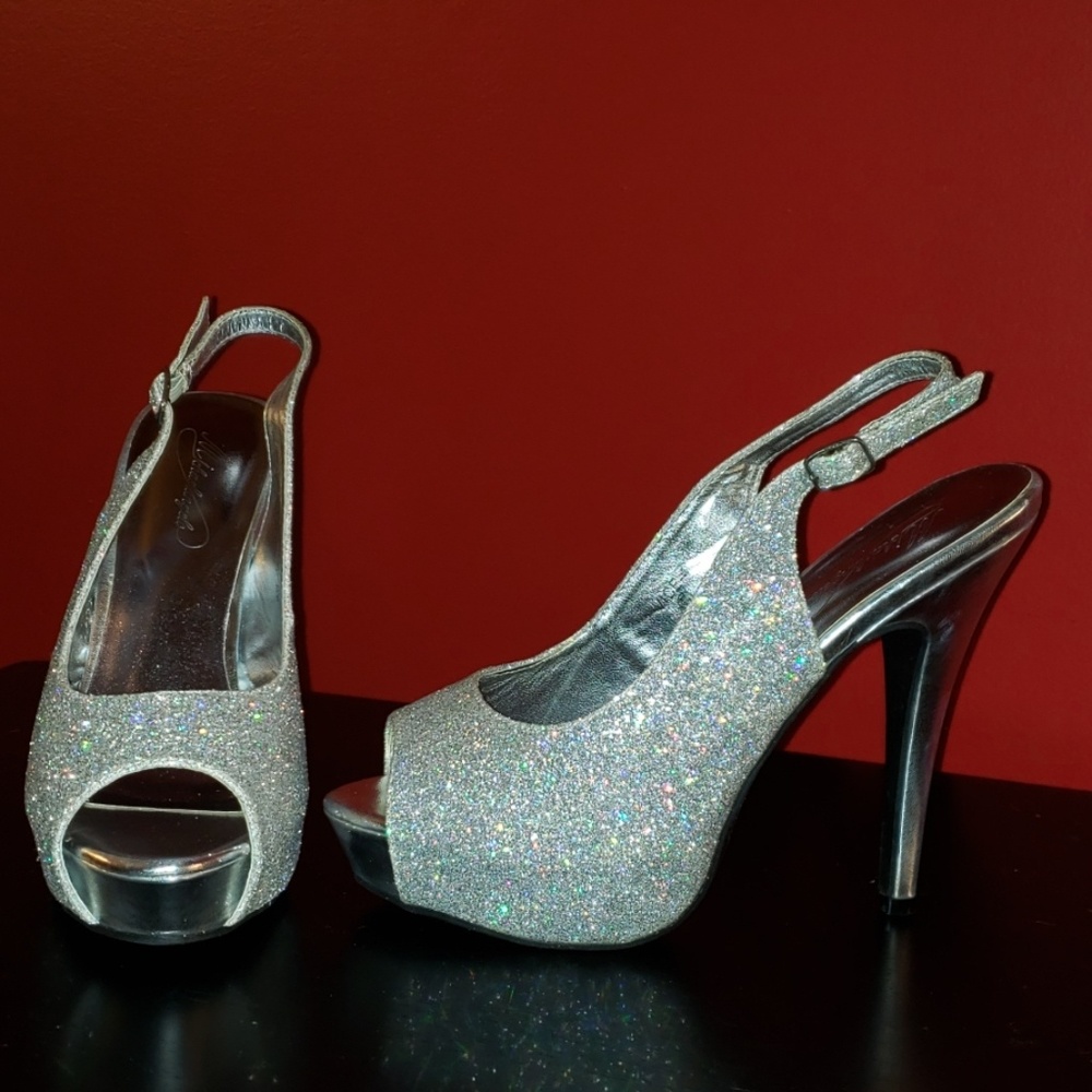 Peep Toe Silver Glitter Heels